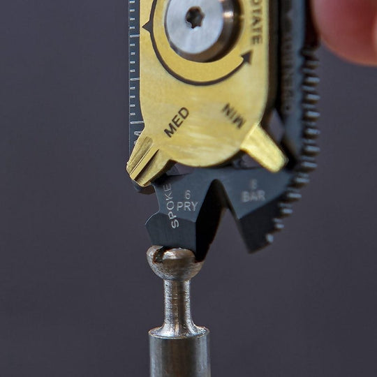 True Utility simply means ‘Really Useful’. Our collection of pocket tools are all about making sure you’re ready for whatever, while still being able to live light. The FIXR cleverly conceals 20 essential tools within its real leather pouch. The FIXR provides you with a remarkable array of essential tools; including screwdrivers and wrenches, a pry bar, file, bottle opener, and even a hidden cutter and wire stripper.