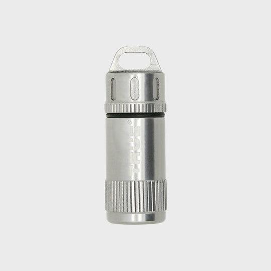 True Utility simply means ‘Really Useful’. Our collection of pocket tools are all about making sure you’re ready for whatever, while still being able to live light.  The CashStash+ ensures you never go without cash in an emergency.  The small and light design enables you to carry it at all times by simply attaching to your key ring. Perfect as a gift.