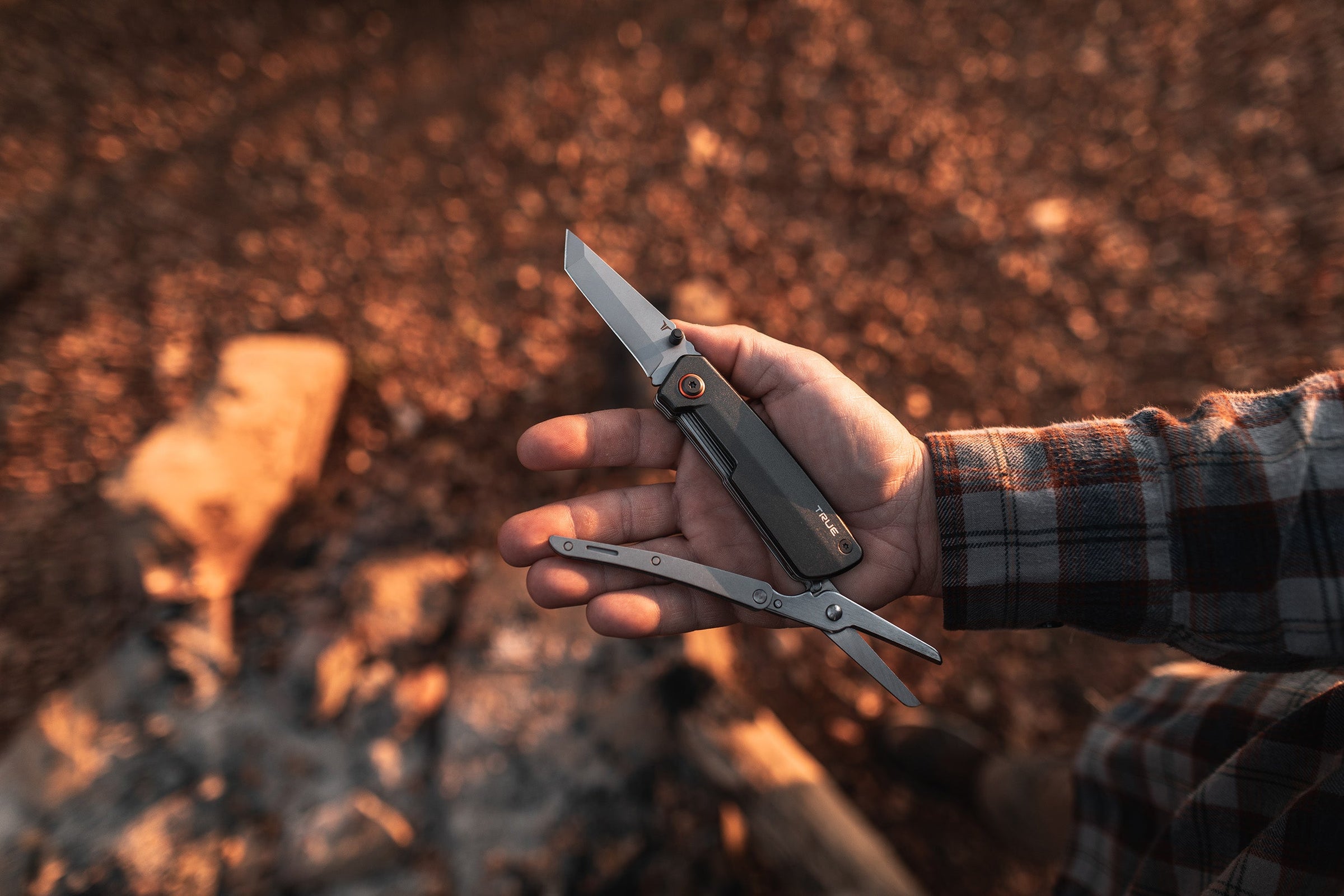 Our Multi tools combine a range functions; screwdrivers, bottle openers to pliers and knives. True Utility Multitools
