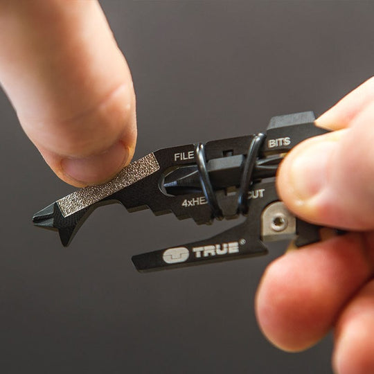True Utility simply means ‘Really Useful’. Our collection of pocket tools are all about making sure you’re ready for whatever, while still being able to live light. FishFace is the perfect pocket tool. It’s an 18 tools in 1 multi functional micro multi tool. Perfect for those every day tasks such as opening boxes, tightening screws and gaining entry into cold bottles of crisp, refreshing goodness.