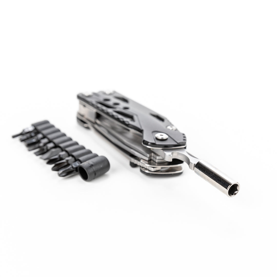 True Utility simply means ‘Really Useful’. Our collection of pocket tools are all about making sure you’re ready for whatever, while still being able to live light. Handyone is a knife first multi tool that includes a one-handed opening, full-size blade. With all the other essential tools hidden neatly within its stylish ergonomic skeleton style frame, Handyone is the ultimate handy tool.