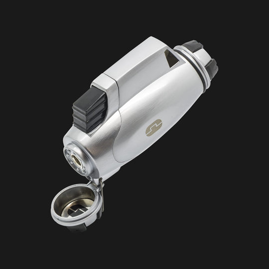 True Utility simply means ‘Really Useful’. Our collection of pocket tools are all about making sure you’re ready for whatever, while still being able to live light. The TurboJet® FireWire® has a multitude of functions which are ideal for the outdoors. A one handed flip lid makes the lighter easy to use with just one hand.  Whilst being able to reach 1300°C, the flame itself can be adjusted using the flame adjuster feature.